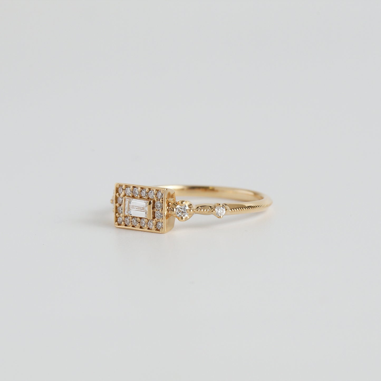 Allure Ring