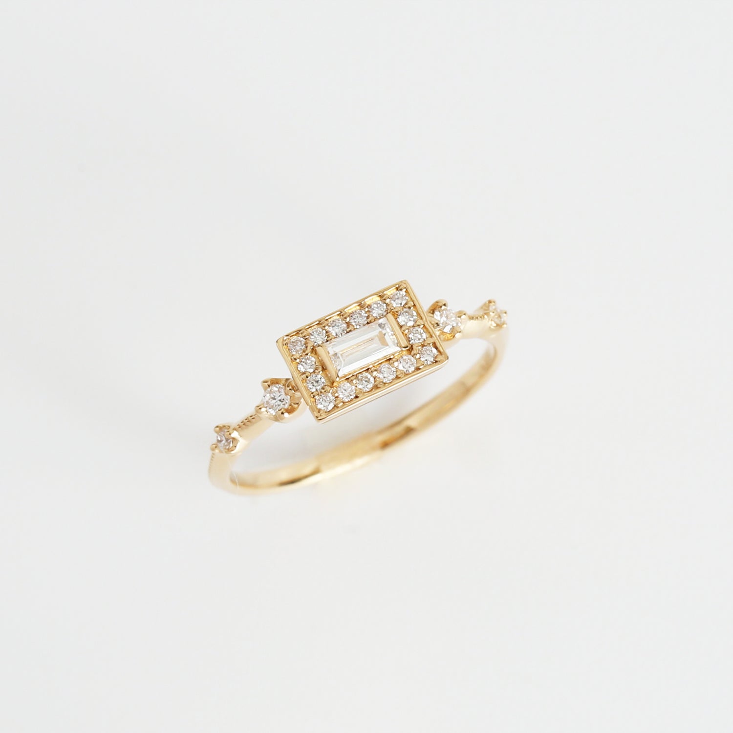 Allure Ring