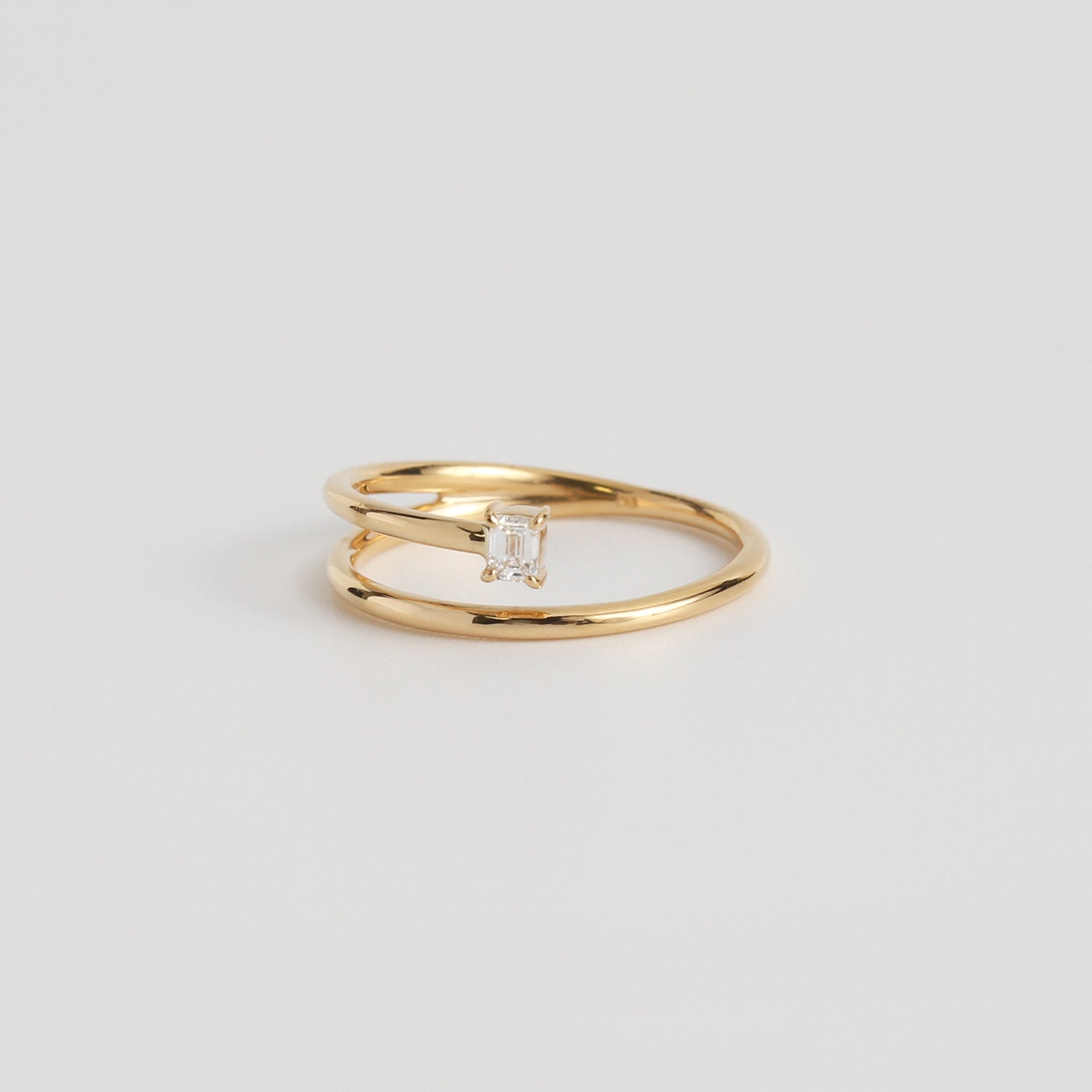 Drip Ring / Emerald cut Diamond