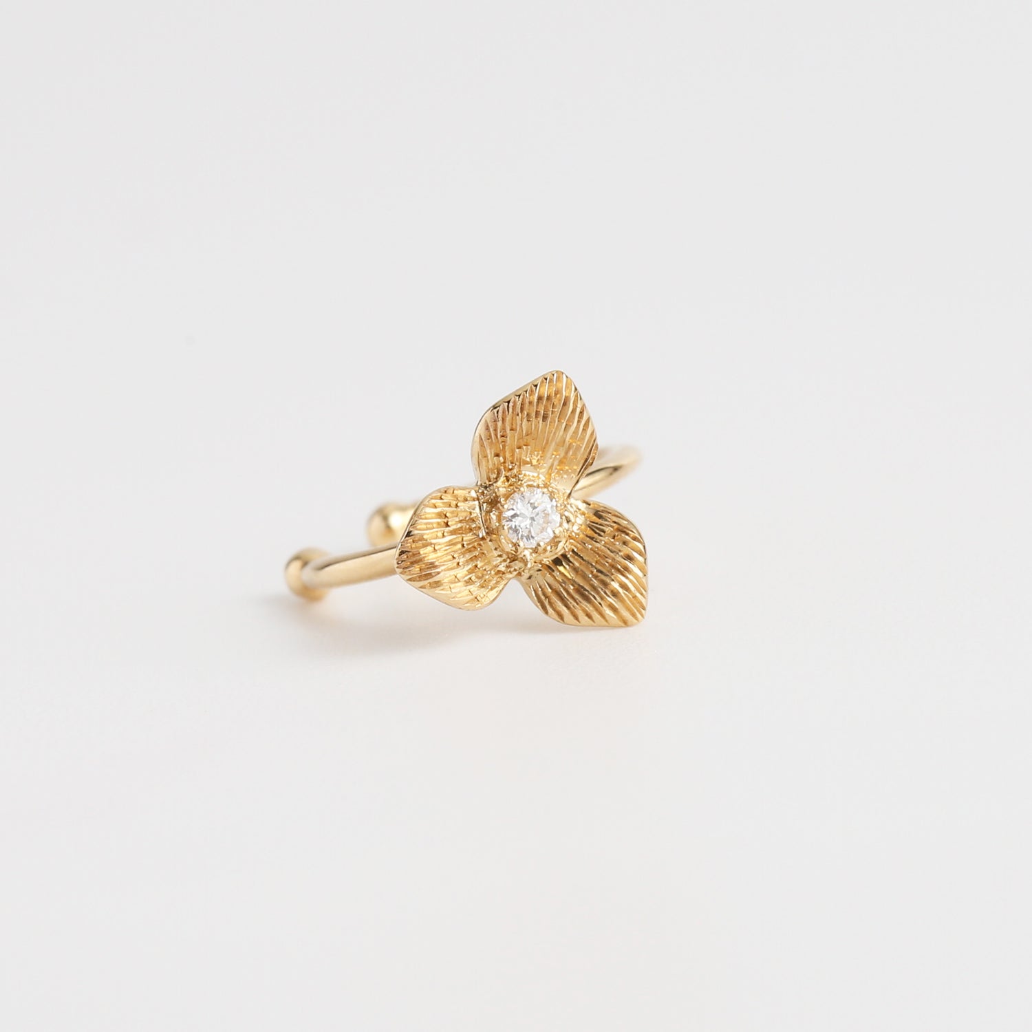 Trillium / Ear Cuff