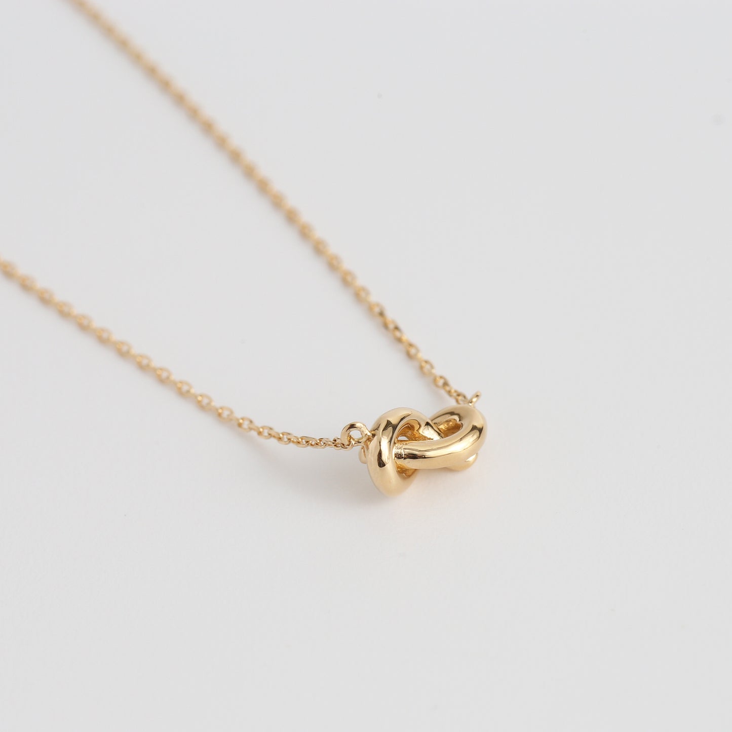 KNOT Necklace