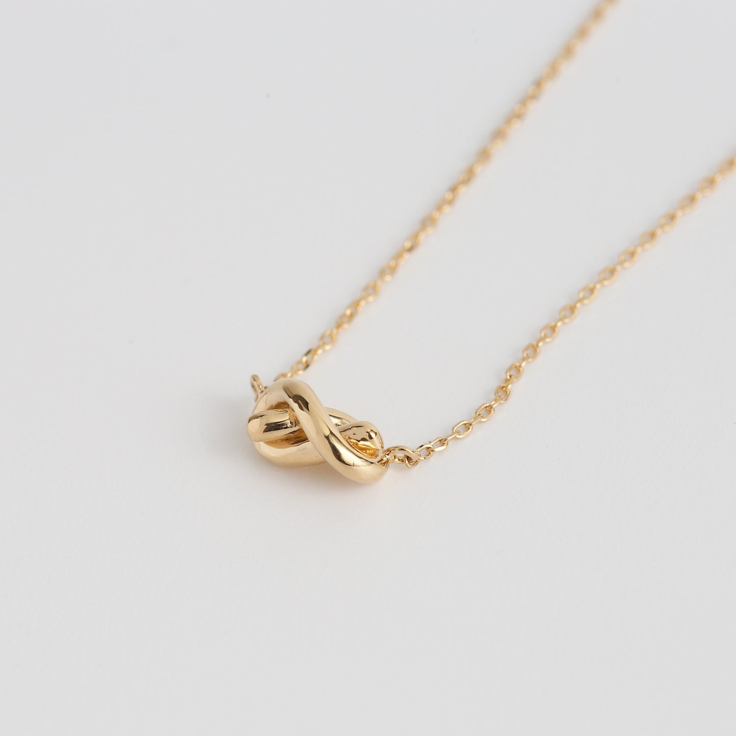 KNOT Necklace