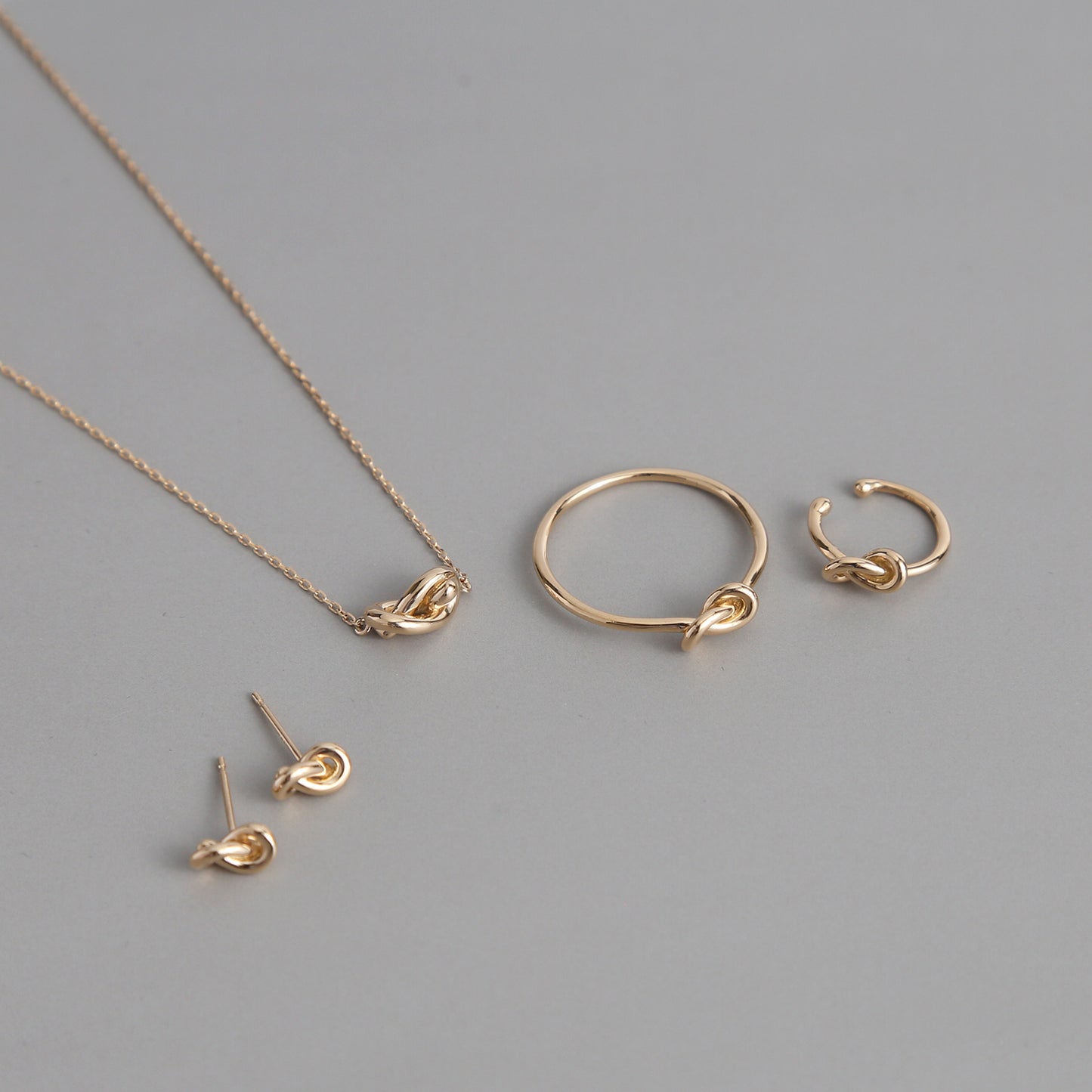 KNOT Necklace
