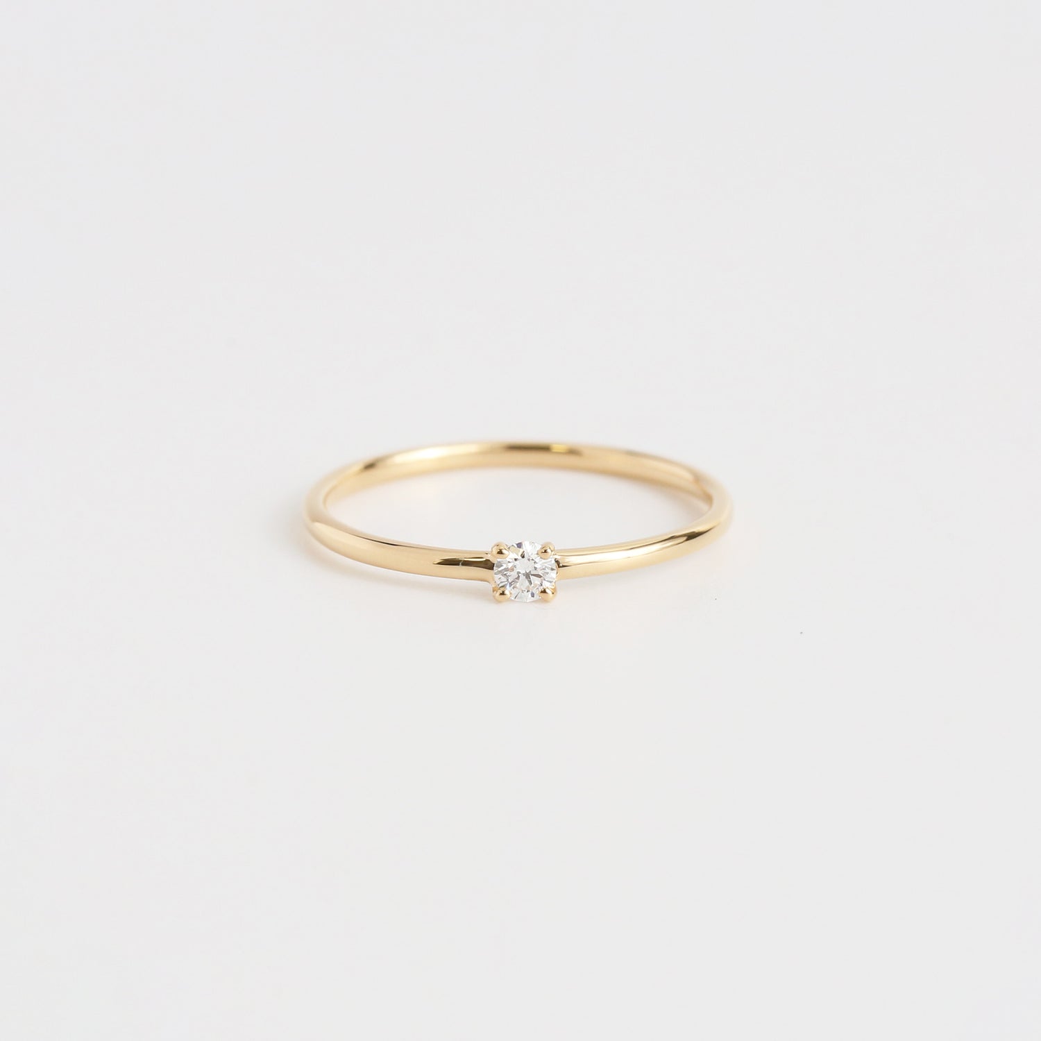 Nudy Diamond Ring