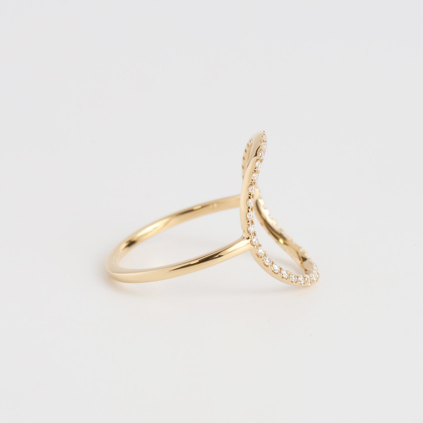 Circle Diamond Ring
