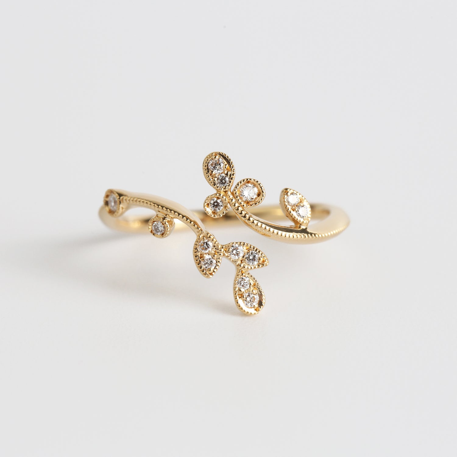Verdure | Dress up Leaf Fork Ring