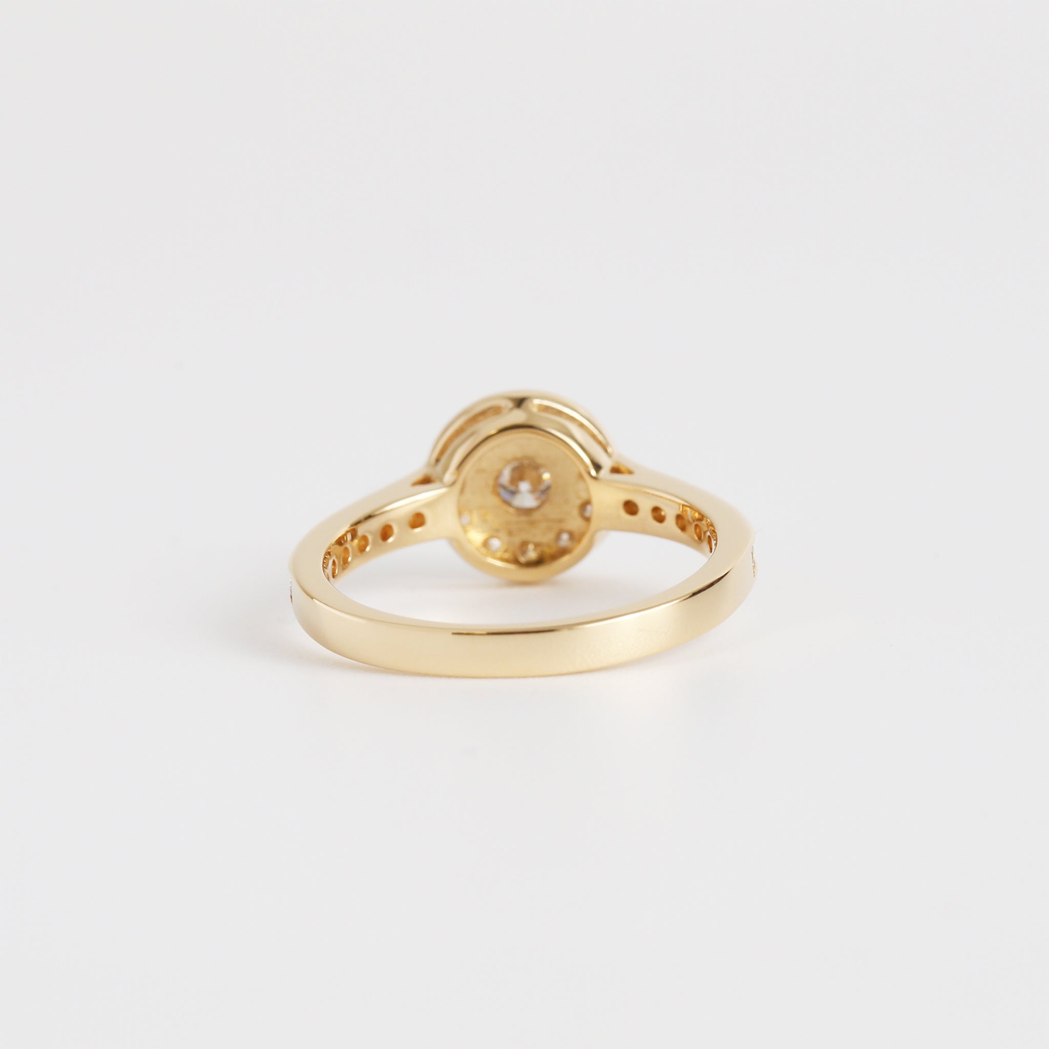Cefiro Ring – AVARON