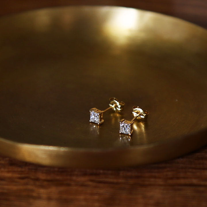 Avaron プリンセスカット ダイヤモンド ピアス Princess Pierce –