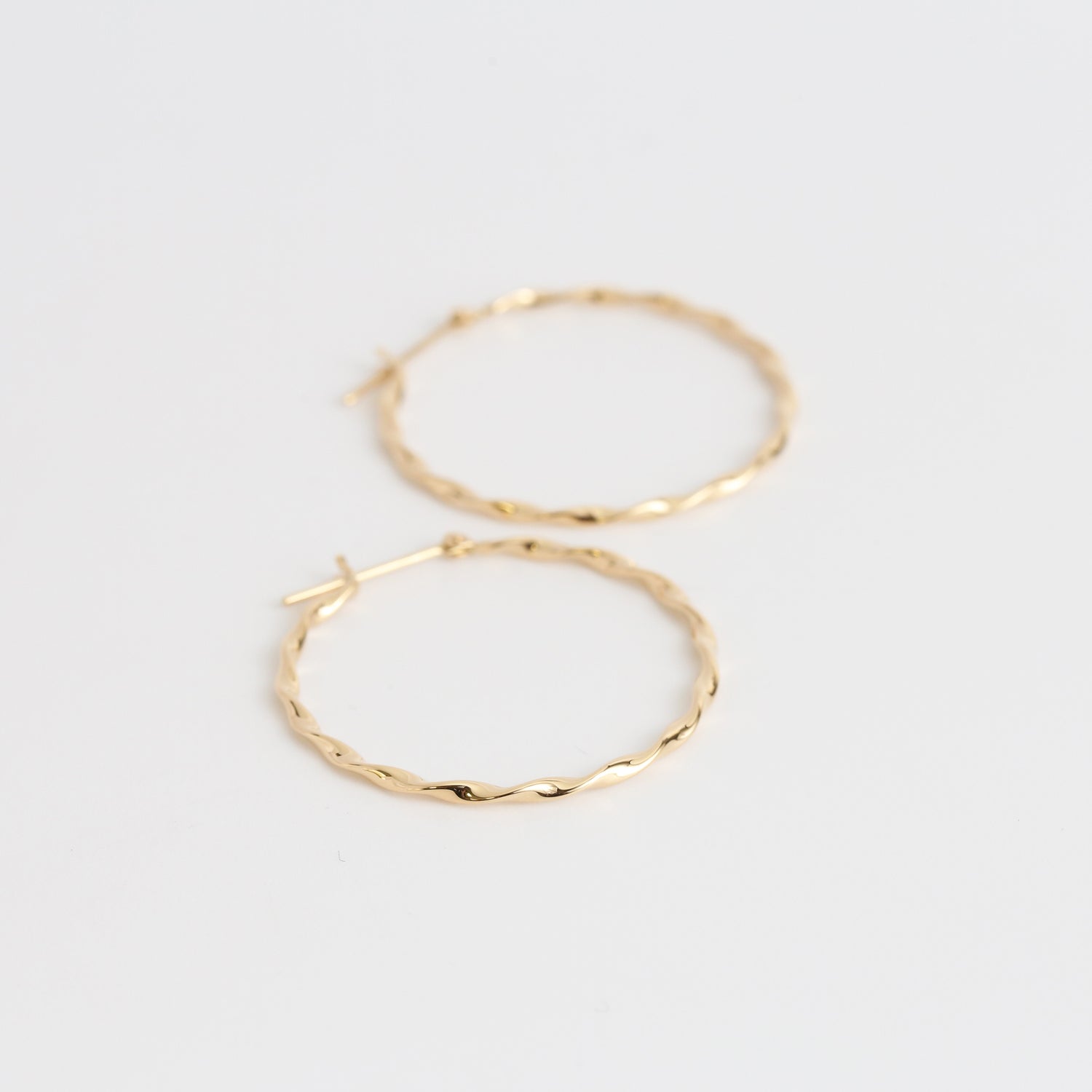 Elmoa Hoop Pierce M