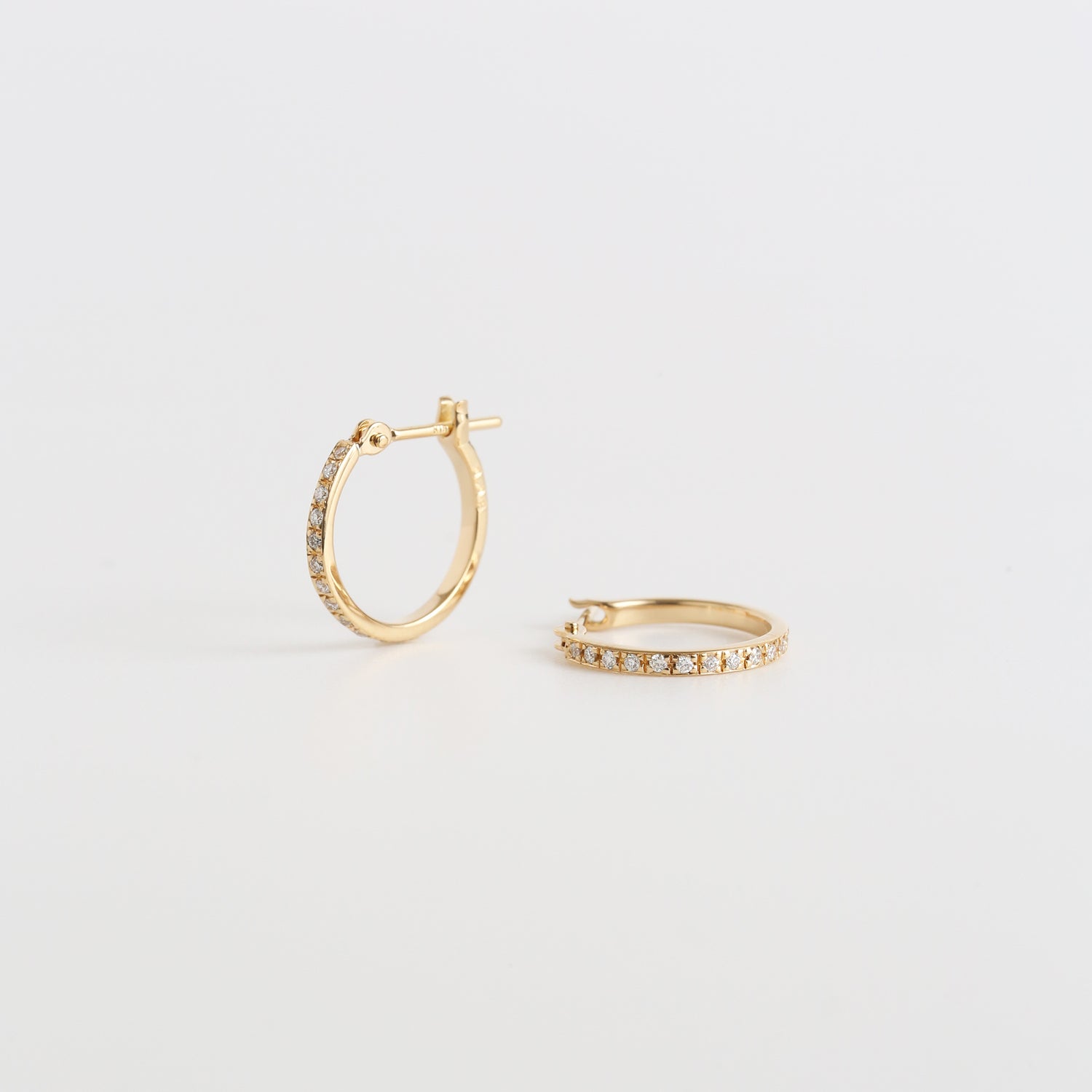 Hoop Pierce Diamond