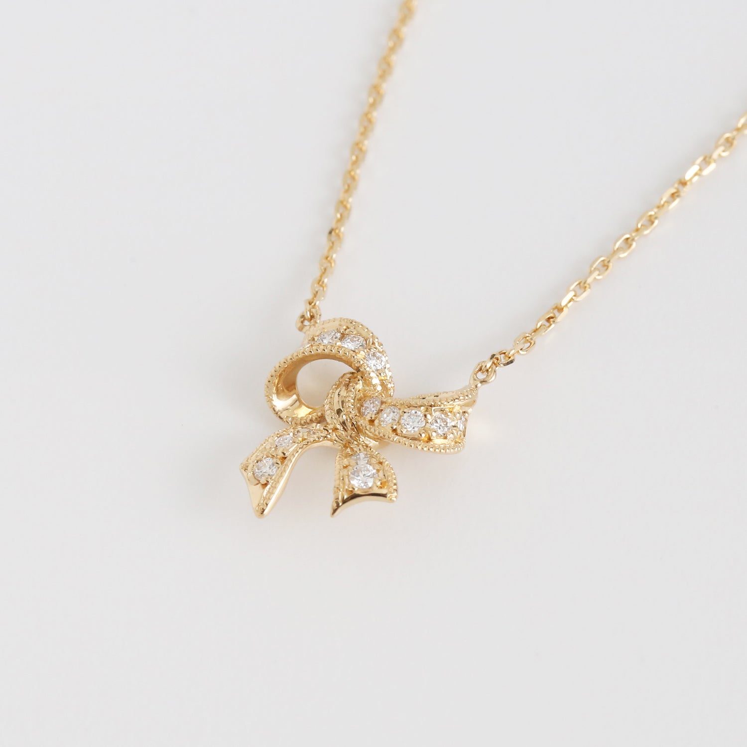 Ribbon Necklace Diamond