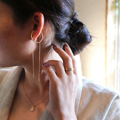 Shake Hoop Cuff